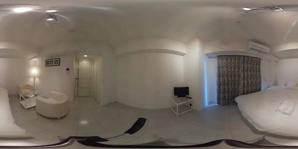 C'Est Joli Ikegami Apartment Tokyo Japan