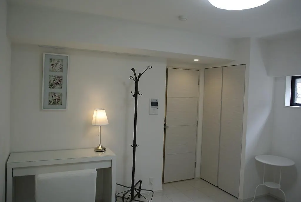 C'Est Joli Ikegami Apartment Tokyo
